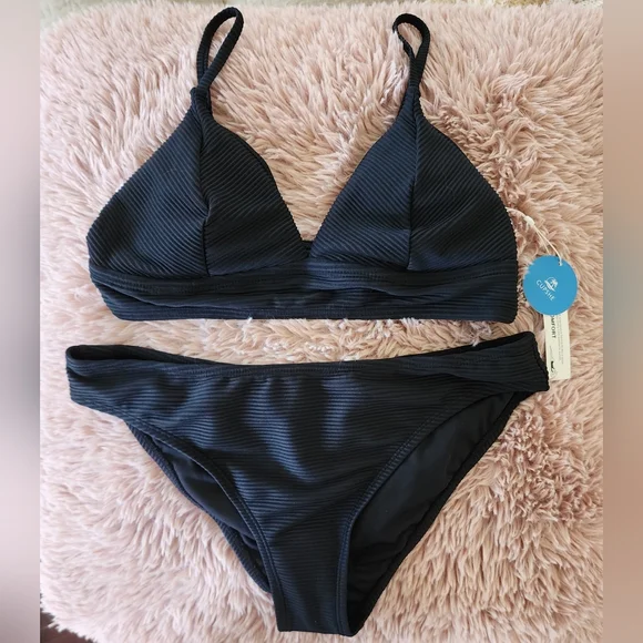 CUPSHE Black Bikini ๐ - Picture 1 of 3